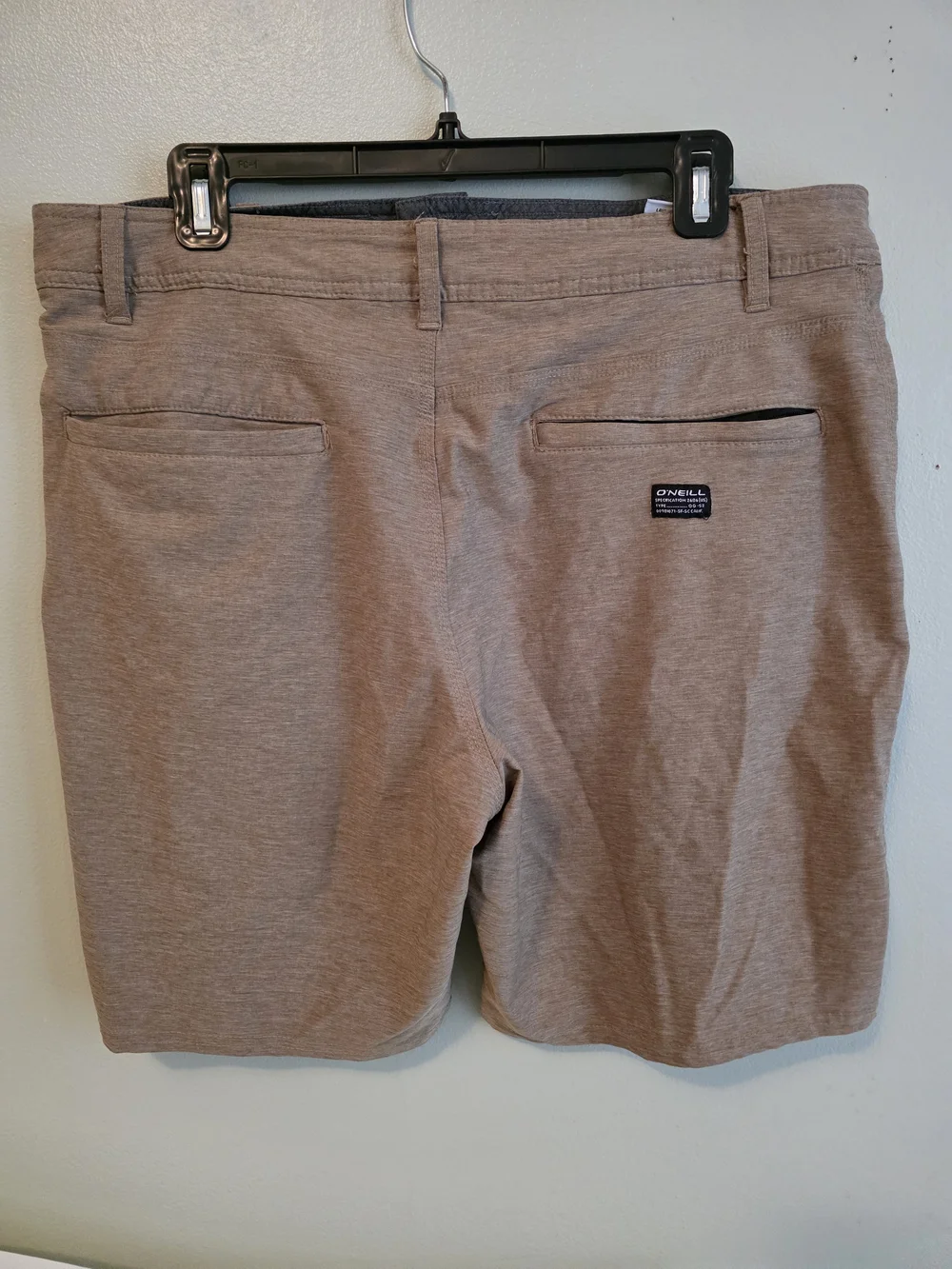 O'Neill Men's Flat-Front Casual Shorts in Light Brown